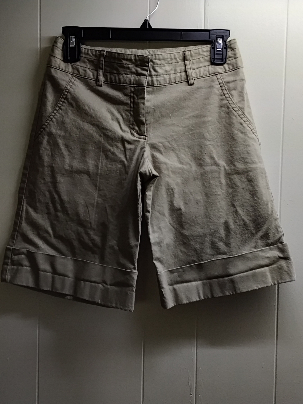 Cache Women's Cuffed Bermuda Shorts - Taupe